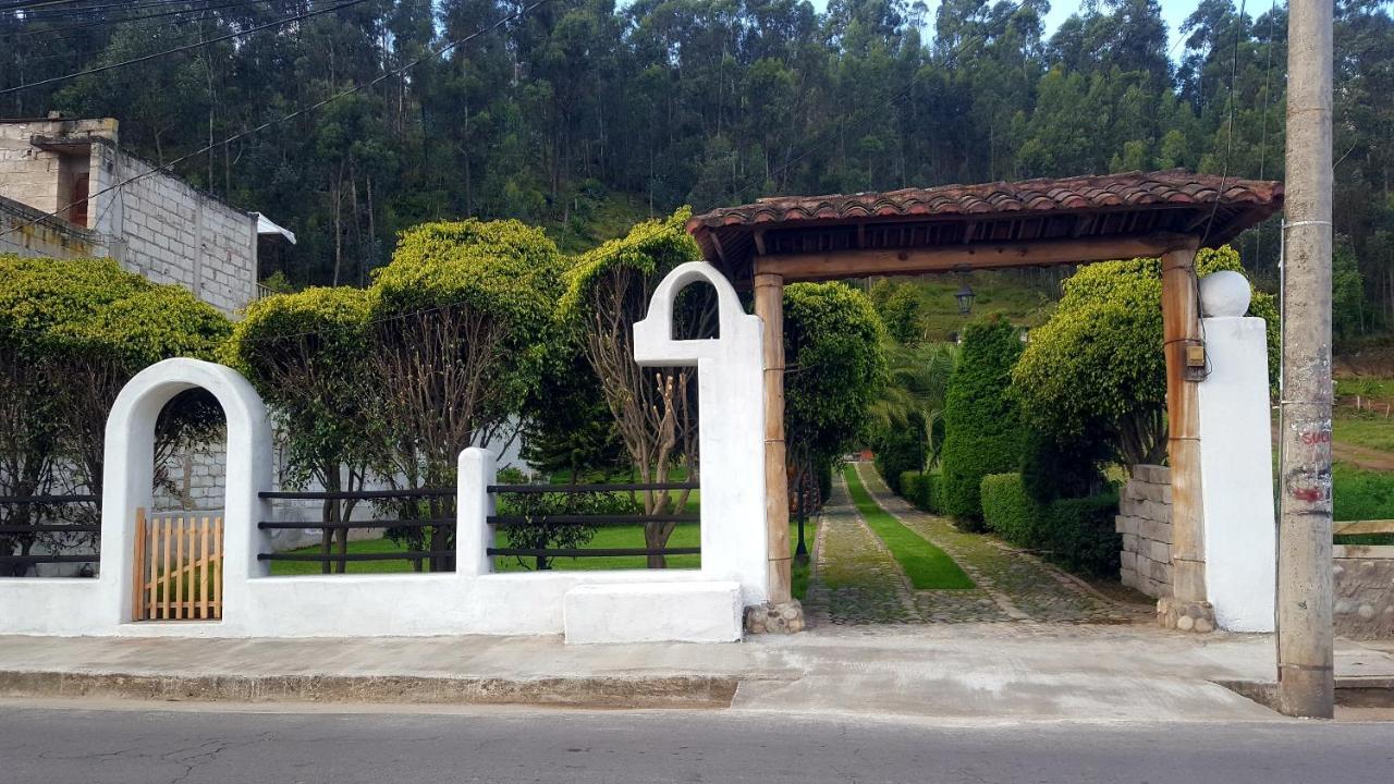 Atallaro Hospedaje Otavalo Ngoại thất bức ảnh